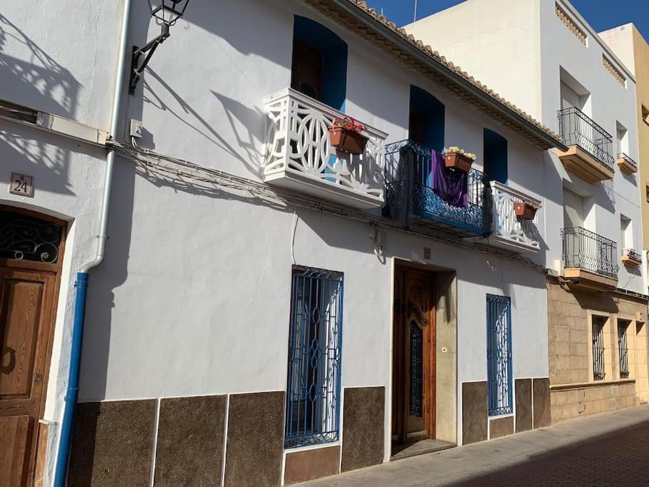 Ca Corrales: Como En La Playa, Pero En El Pueblo Calpe Eksteriør billede
